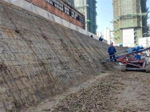曲麻莱建筑边坡支护